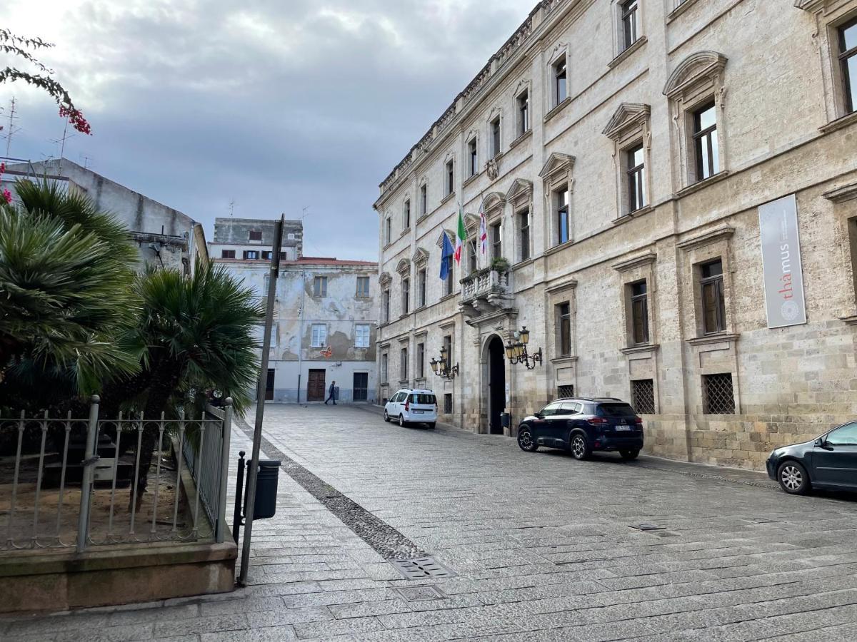 Civico 2 Apartment Sassari Bagian luar foto