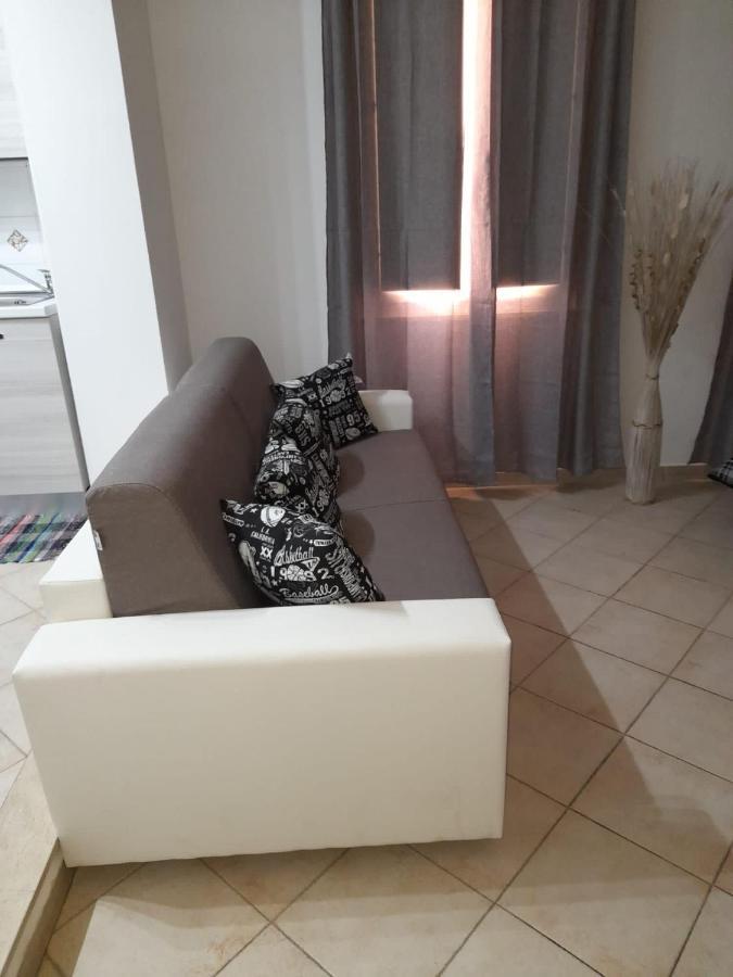 Civico 2 Apartment Sassari Bagian luar foto