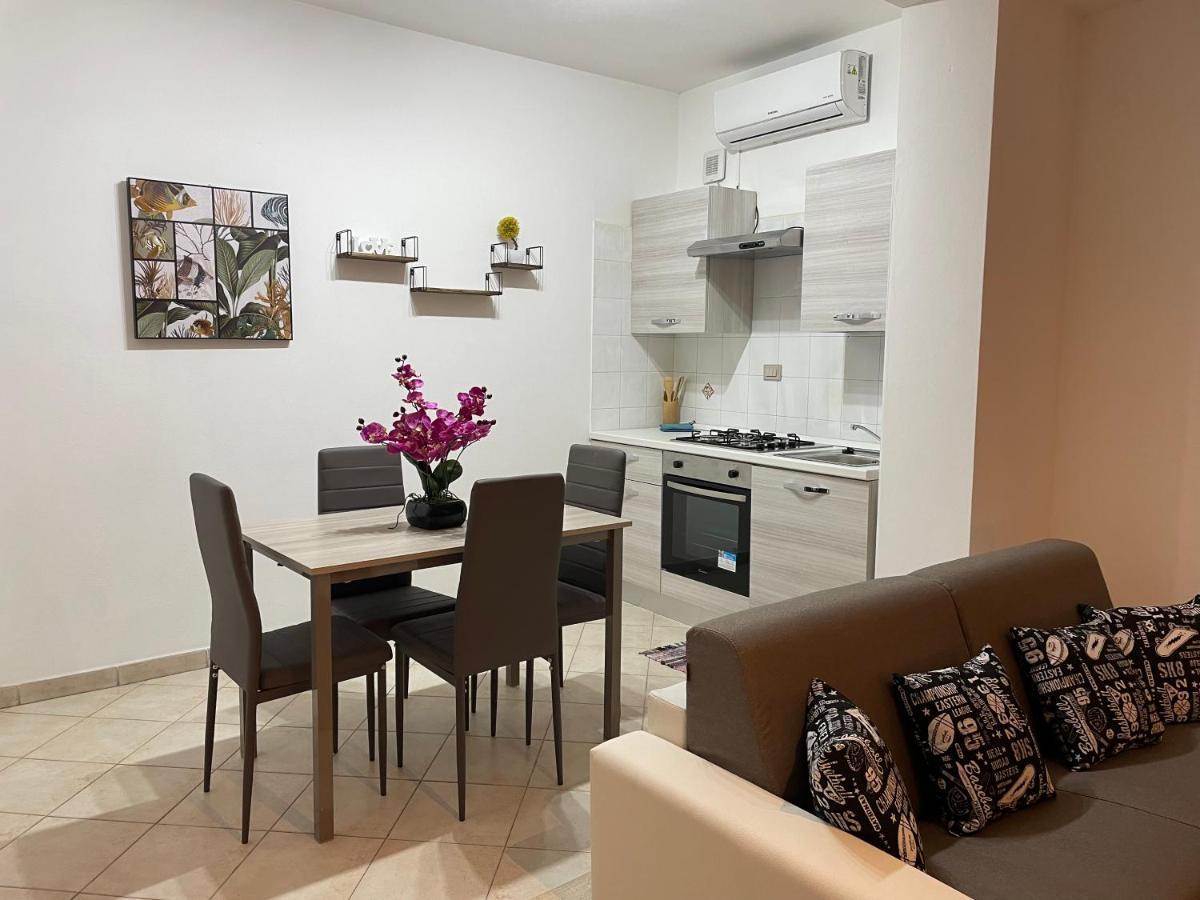Civico 2 Apartment Sassari Bagian luar foto